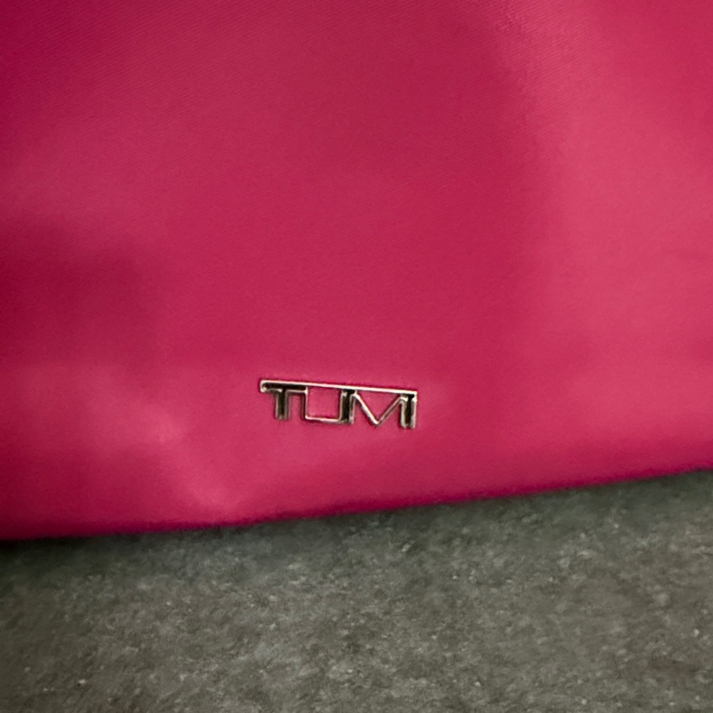 Preloved Tumi Voyager Rosie nylon backpack pink - Picture 2 of 13